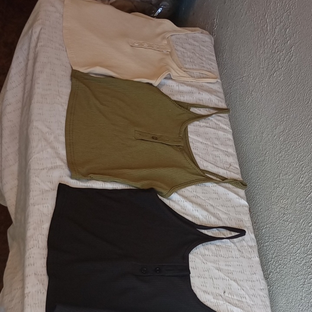 Set of Three Ribbed Tank Tops in Cream, Olive, and Black